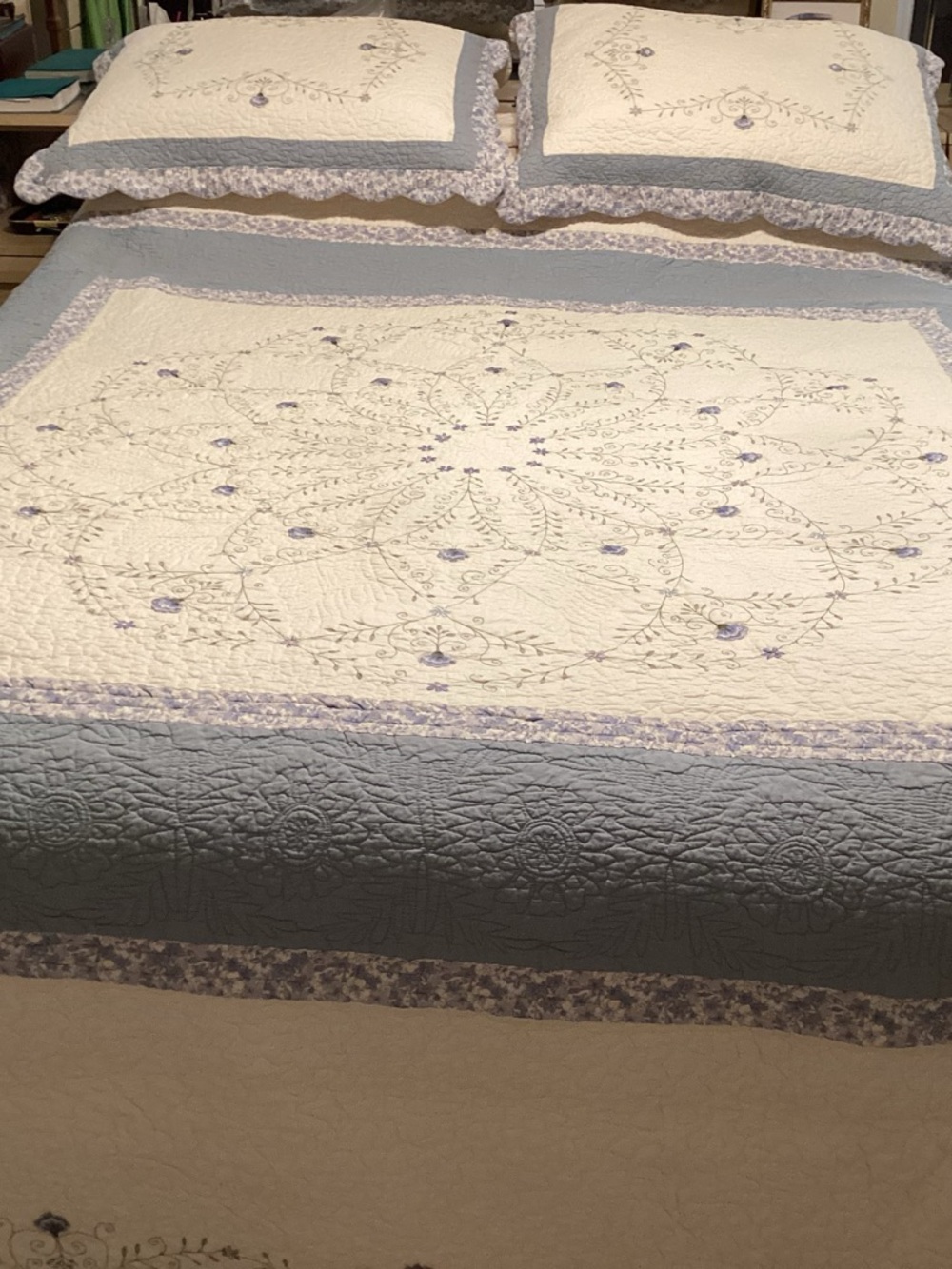 Blue and Cream Heirloom King Bed Quilt
